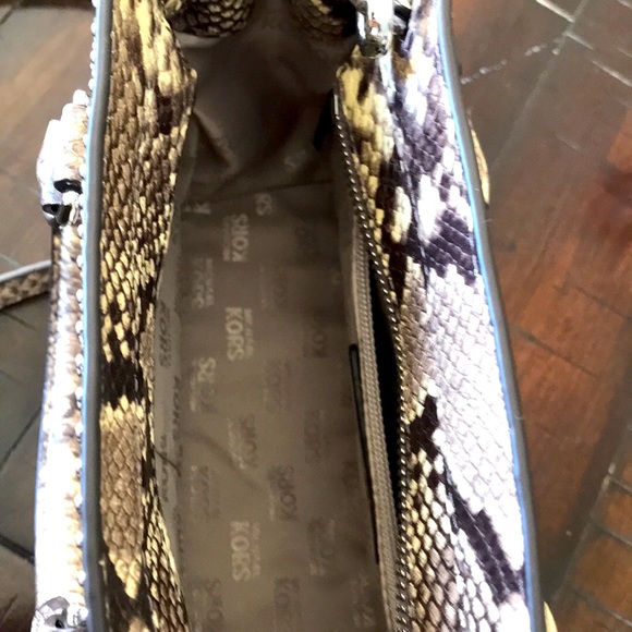 Michael kors python/snake print studded crossbody - Picture 6 of 6